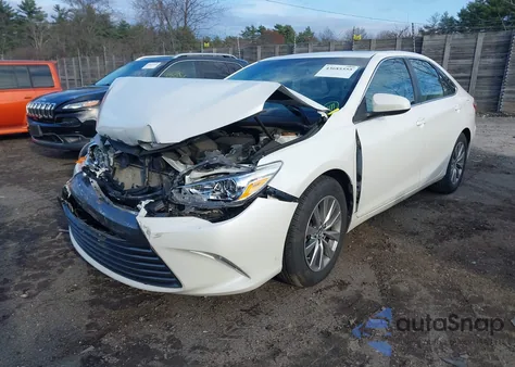 2016 Toyota Camry Xle z USA, uszkodzony, nr VIN 4T1BF1FK4GU575027